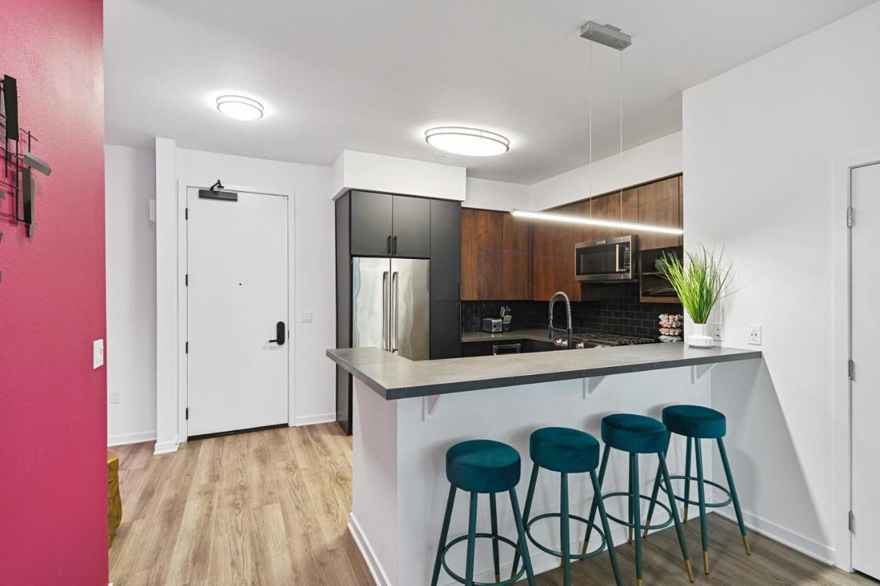 Fairfax District Chic City Oasis 2 Bedroom Apt With Den 136 Los Ángeles Exterior foto